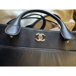 Authentic Chanel Caviar Executive CC Logo Crossbody Bag Black